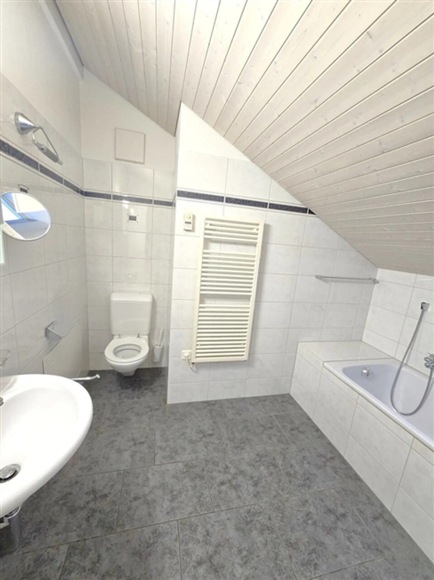 Dachgeschosswohnung - Foto 5 von 8