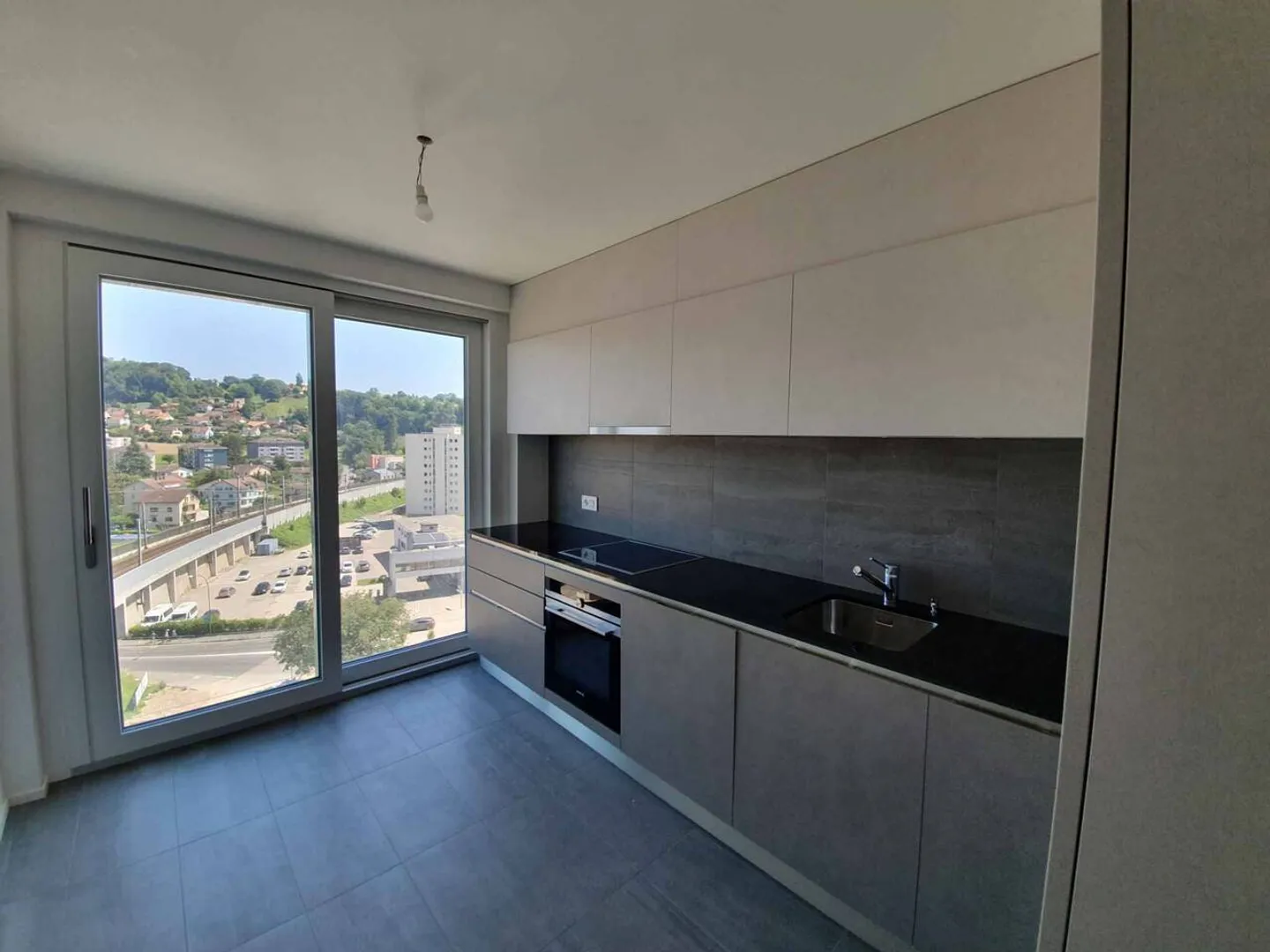 Modernes 2.5-Zimmer-Apartment - Foto 3 von 13