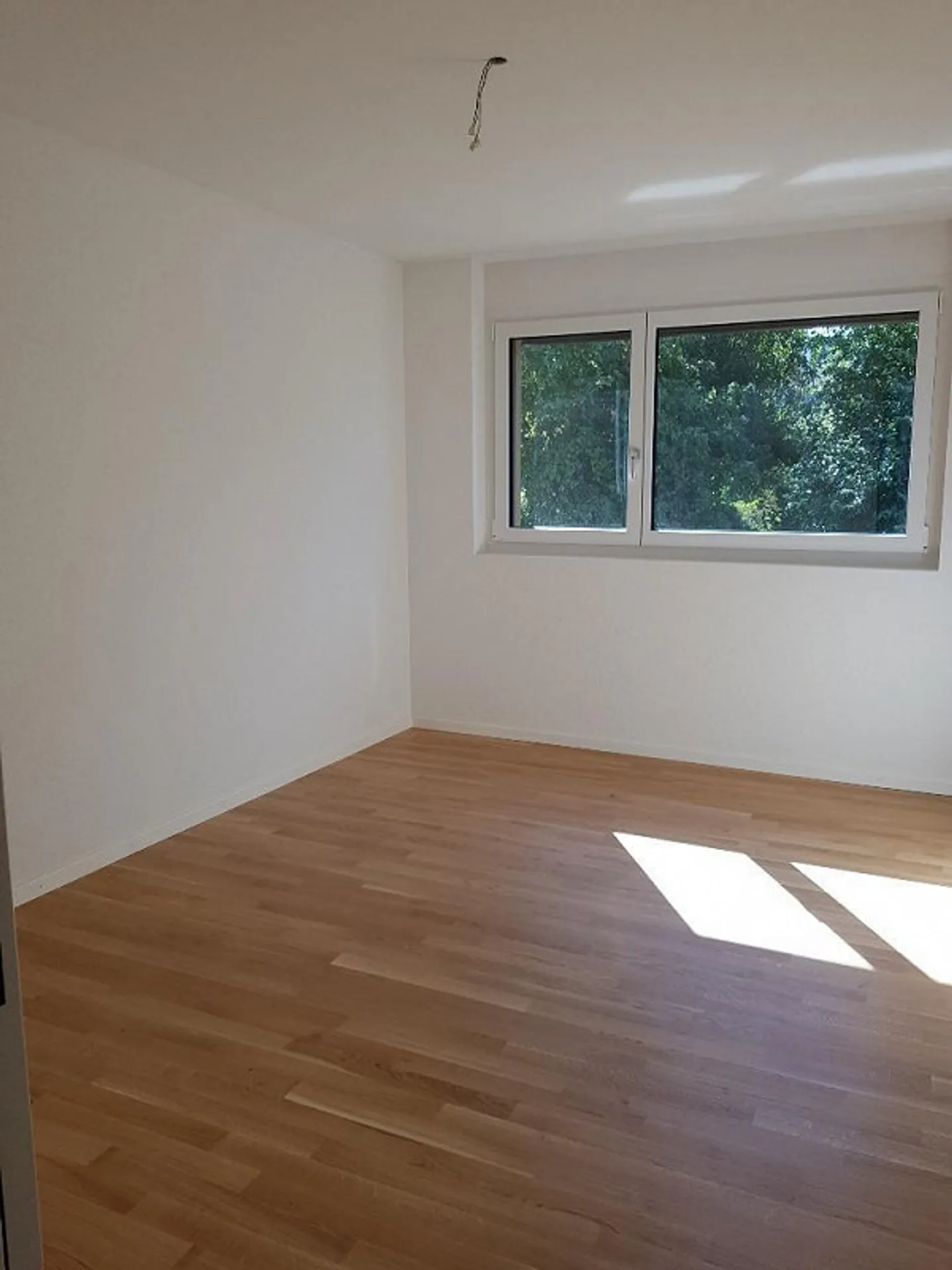 Modern 2.5-room apartment with large garden terrace - Photo 5 of 8