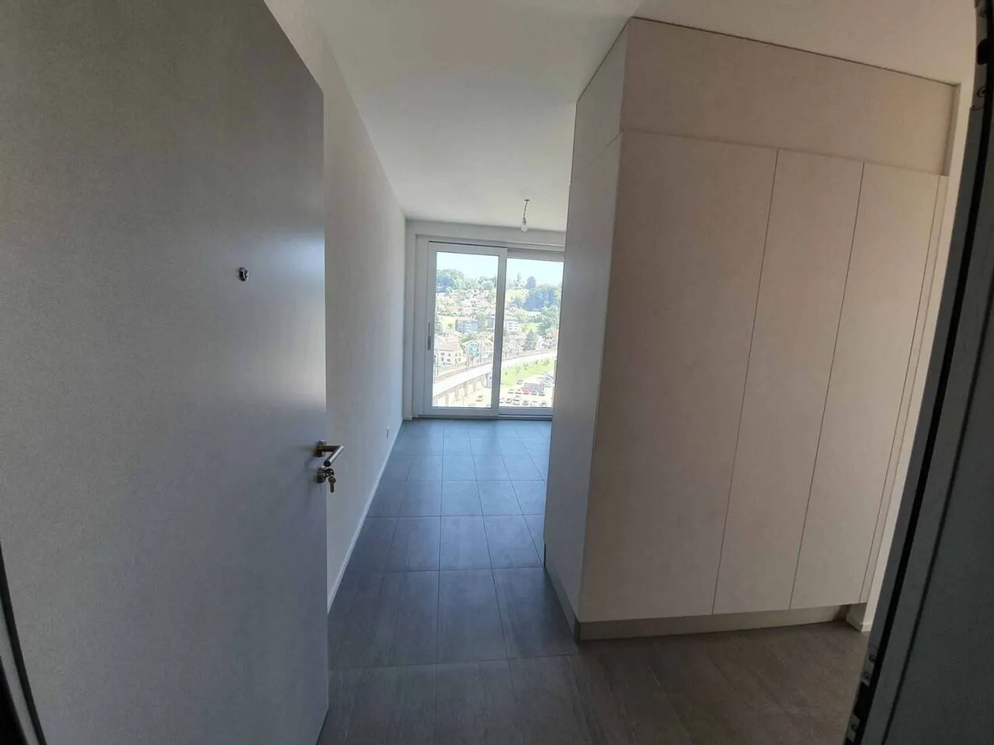 Modernes 2.5-Zimmer-Apartment - Foto 2 von 13