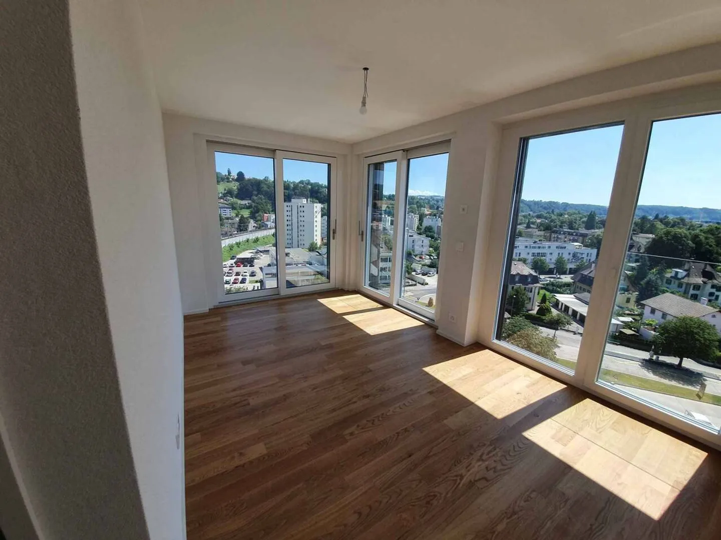 Modernes 2.5-Zimmer-Apartment - Foto 10 von 13