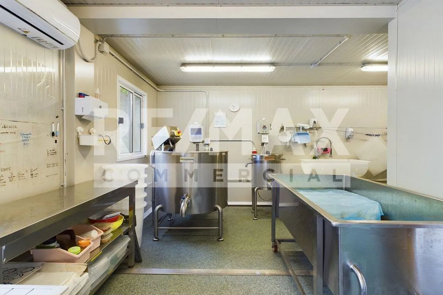 Commercial space for sale in the beautiful Val Calanca - Photo 7 of 13