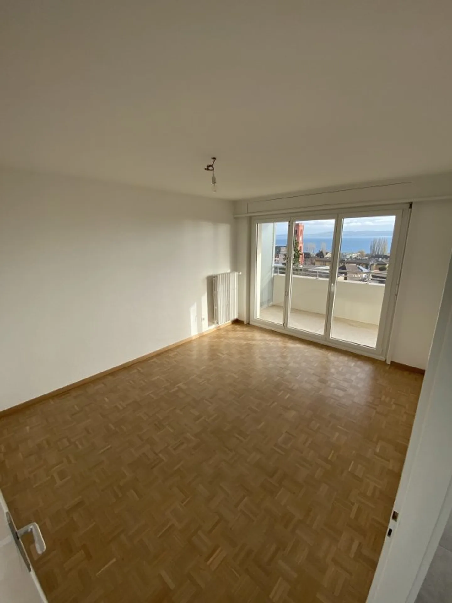 01582 - Appartamento 2 locali - Rue Ed.-de-Reynier 22 - NEUCHATEL - Foto 1 di 4
