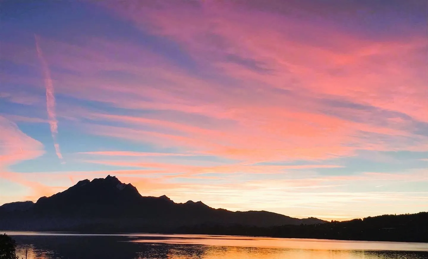 Unique Opportunity - 5.5 Room Penthouse with Lake View - Photo 9 of 9