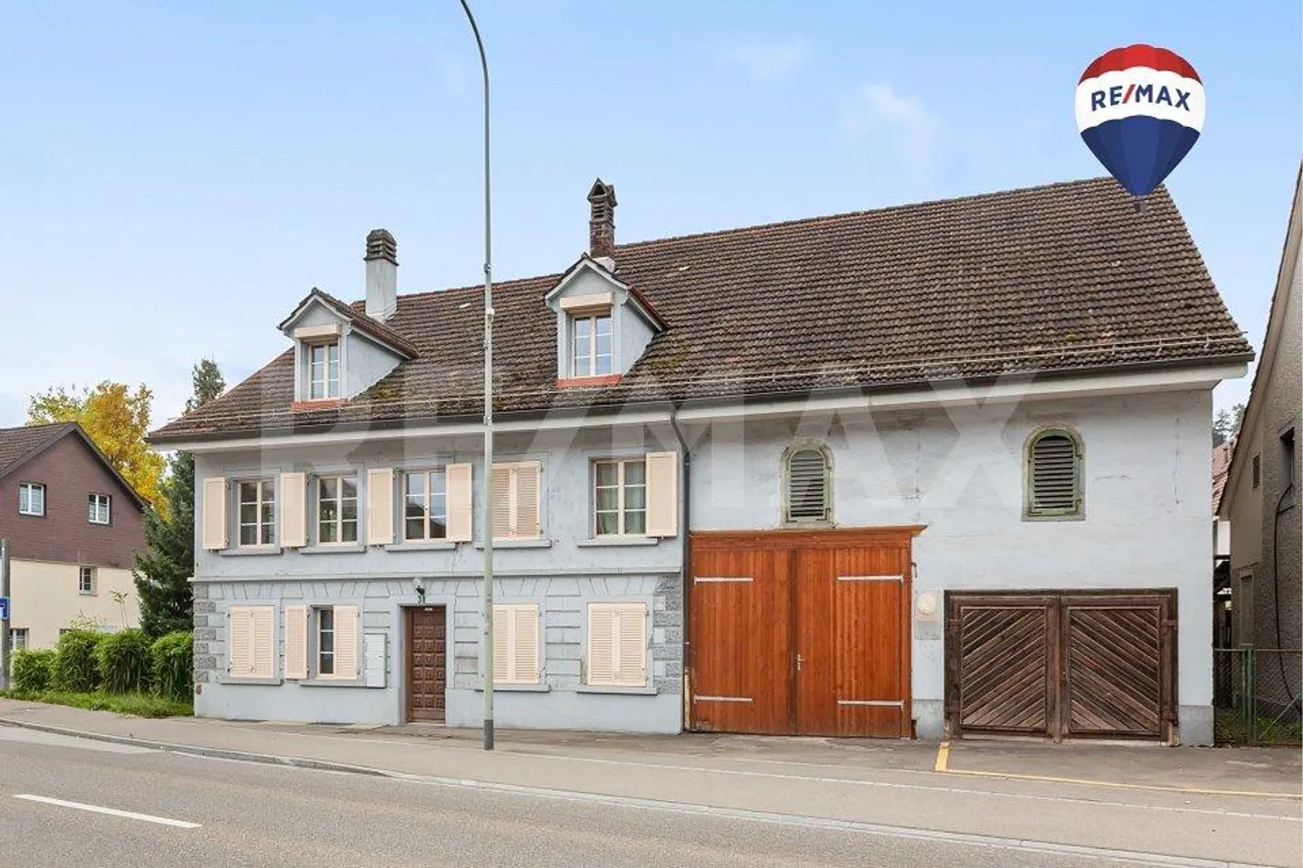 Casa di 3 famiglie affittata con fienile e potenziale di espansione - Foto 1 di 13