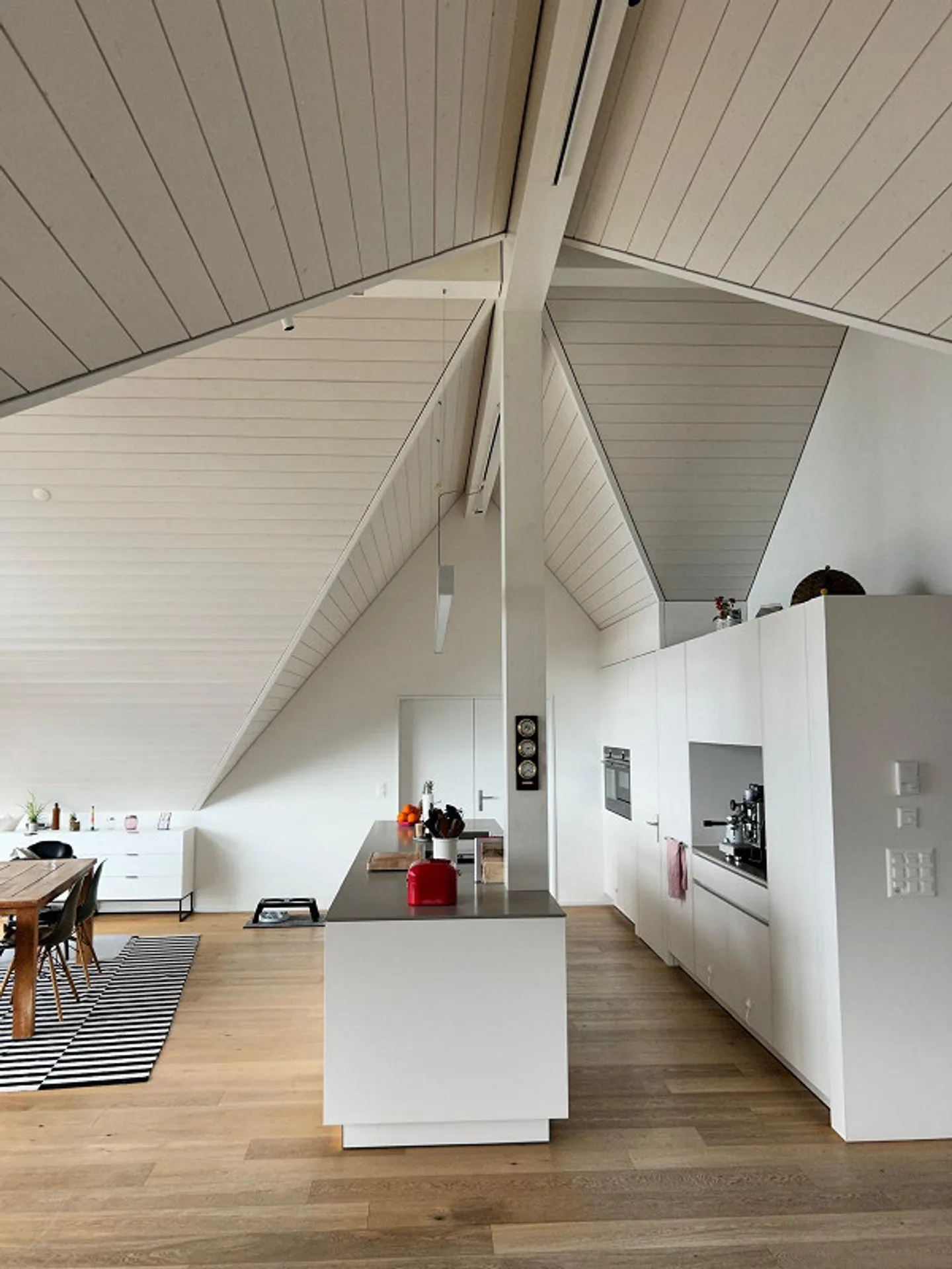 Unique Opportunity - 5.5 Room Penthouse with Lake View - Photo 6 of 9