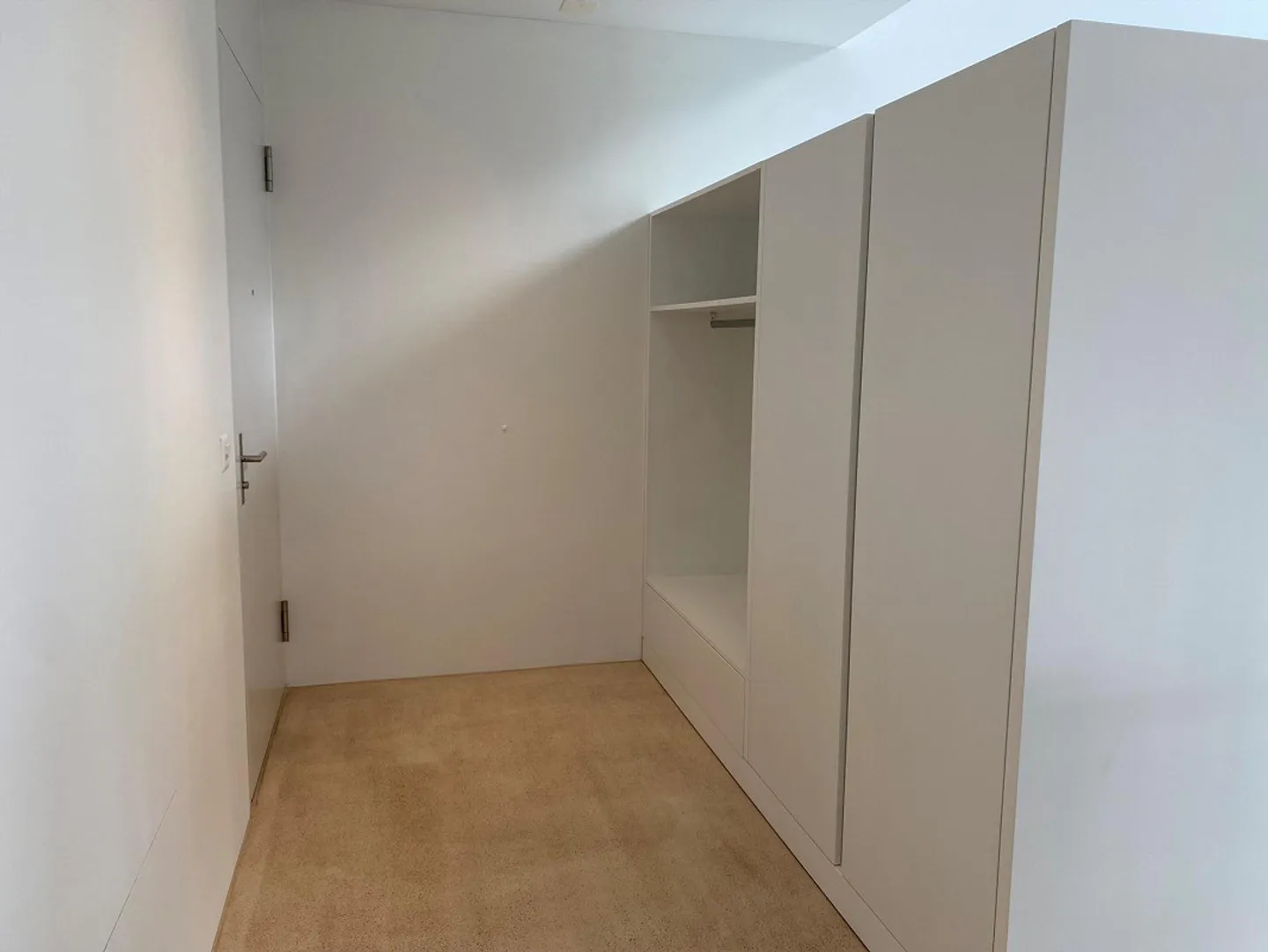 Appartamento duplex moderno e unico con area giardino - Foto 2 di 13