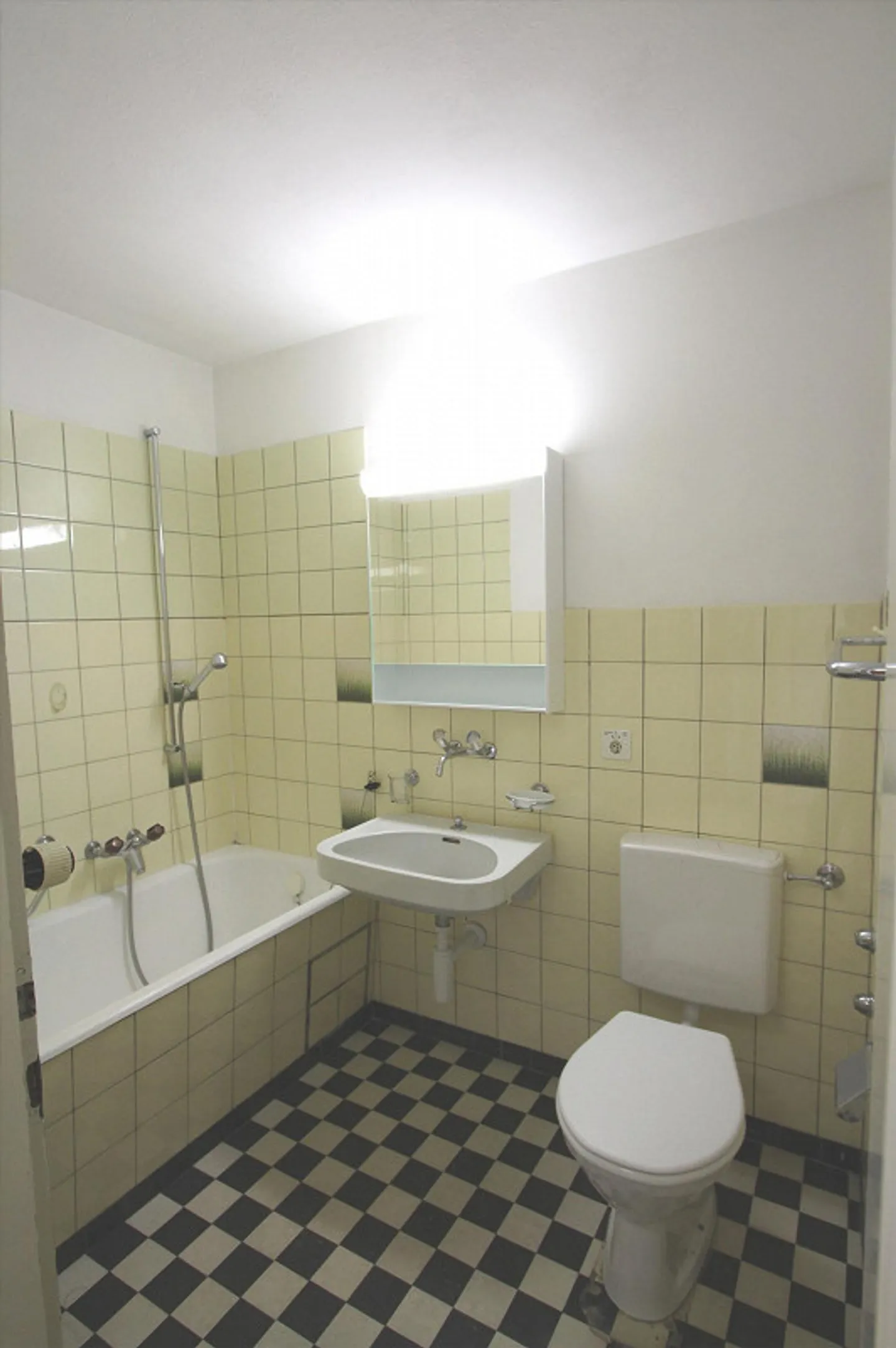 Living near the Badischer Bahnhof - Photo 3 of 6