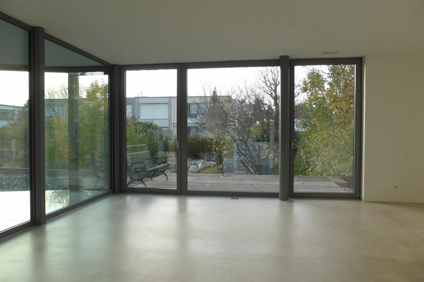 Appartamento duplex moderno e unico con area giardino - Foto 7 di 13