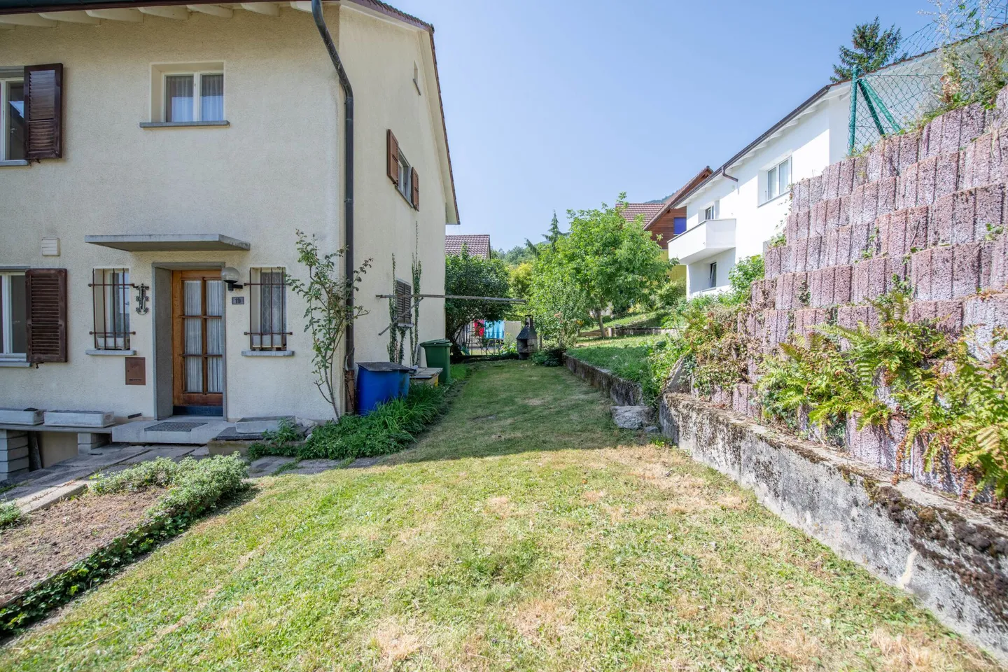 Affascinante casa a schiera con giardino e molto potenziale - Foto 14 di 19