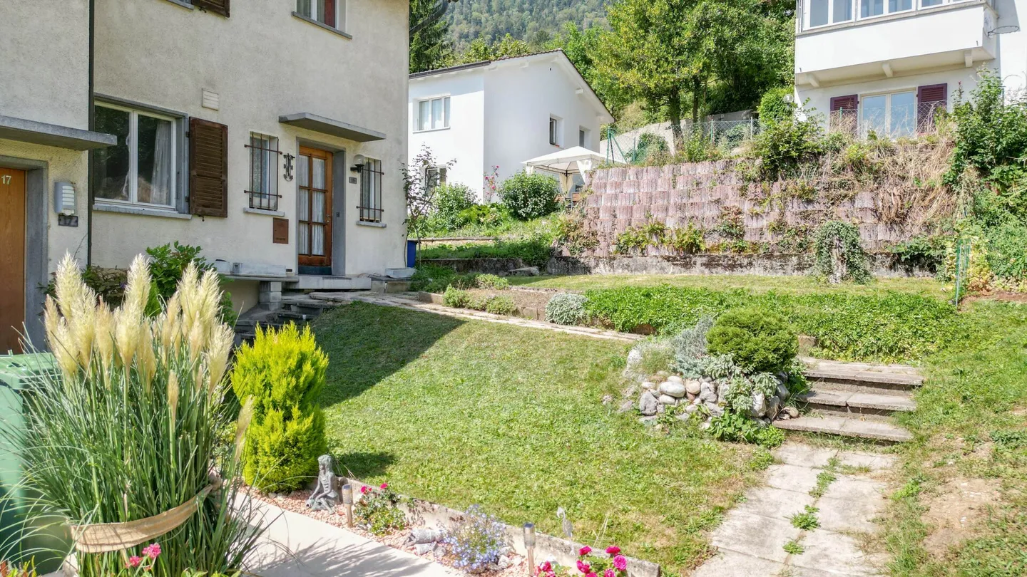Affascinante casa a schiera con giardino e molto potenziale - Foto 15 di 19