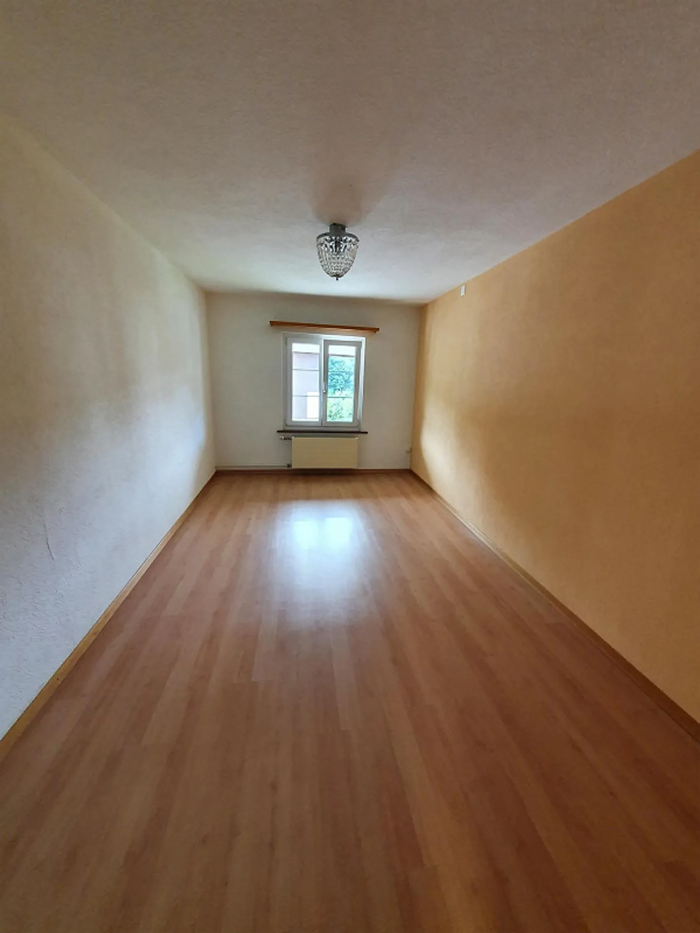 Corner House with Large Gastro Kitchen for Rent - Photo 11 of 17