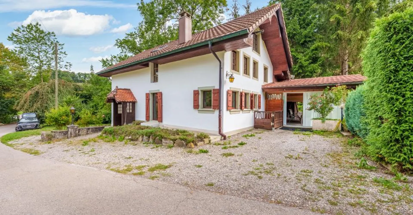 Charming House in Nature - Photo 2 of 13