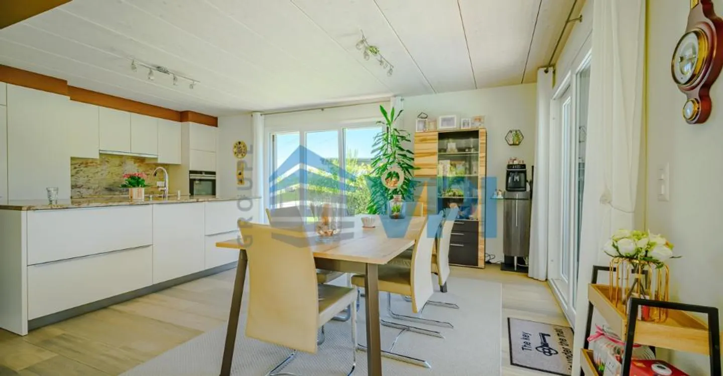 Magnifica villa indipendente di 6,5 locali con piscina - Foto 5 di 12