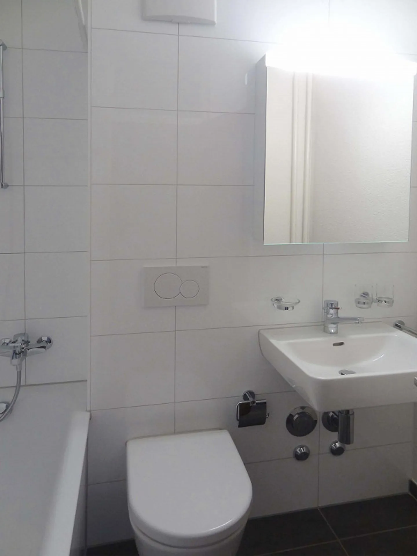 Appartamento centrale di 2,5 stanze con balcone - Foto 5 di 8