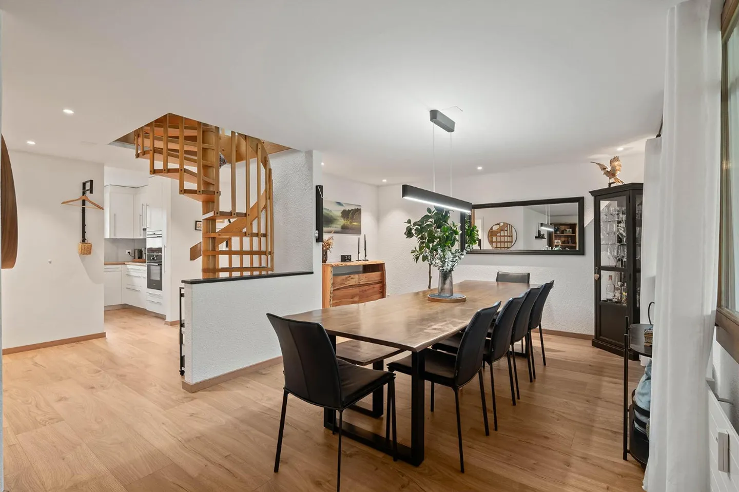 Grosszügige 6.5-Zimmer-Duplex in Fraubrunnen - 158 m² Wohnfläche - Foto 3 von 13