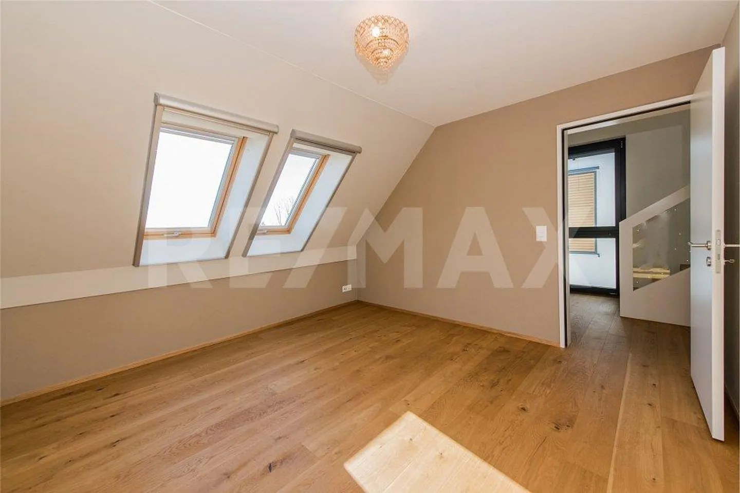 High Standard in the 3 ½-Room Minergie Maisonette Apartment - Photo 9 of 12