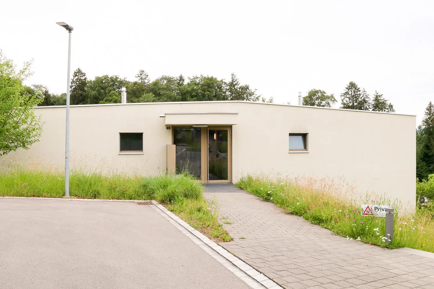 Appartement moderne de 3,5 pièces à Pfäffikon ZH - Photo 1 sur 7