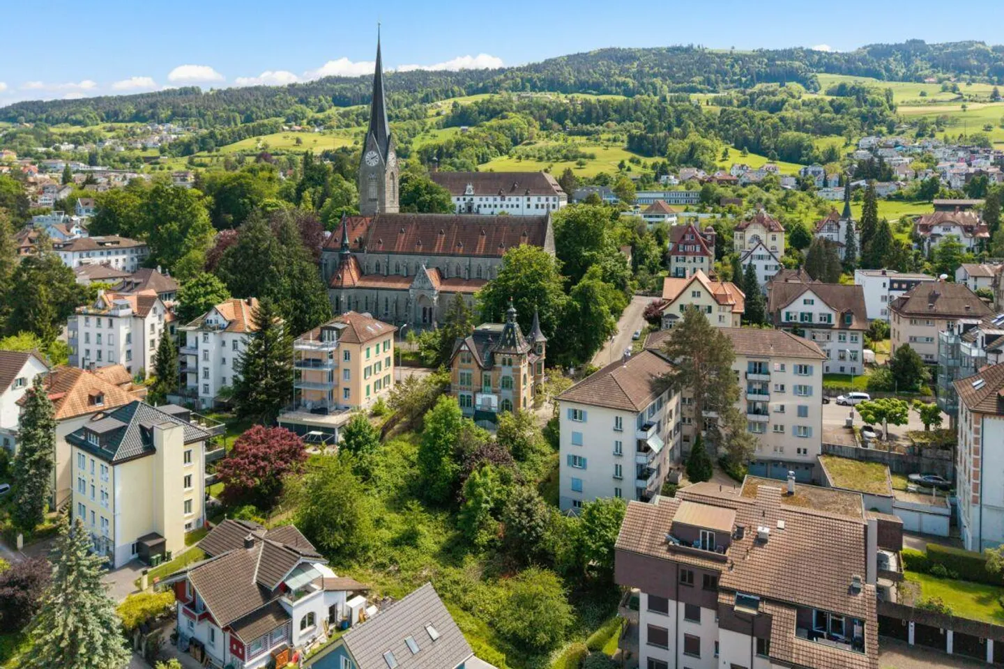 Villa entièrement rénovée dans un emplacement central avec vue sur le lac - Photo 16 sur 16