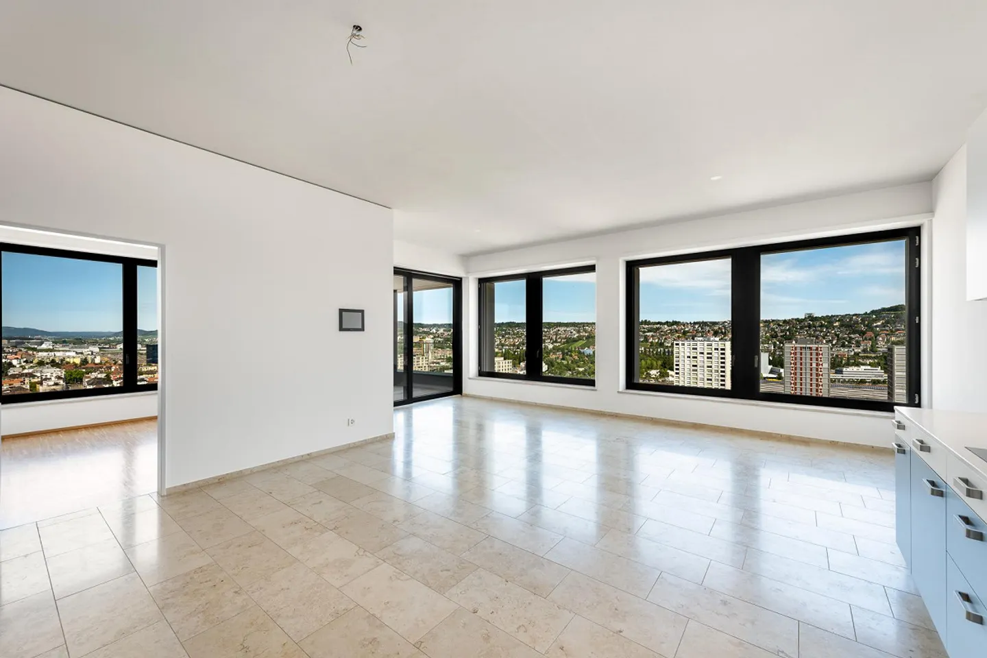 Urban Living in an Inspiring Environment - Photo 2 of 6