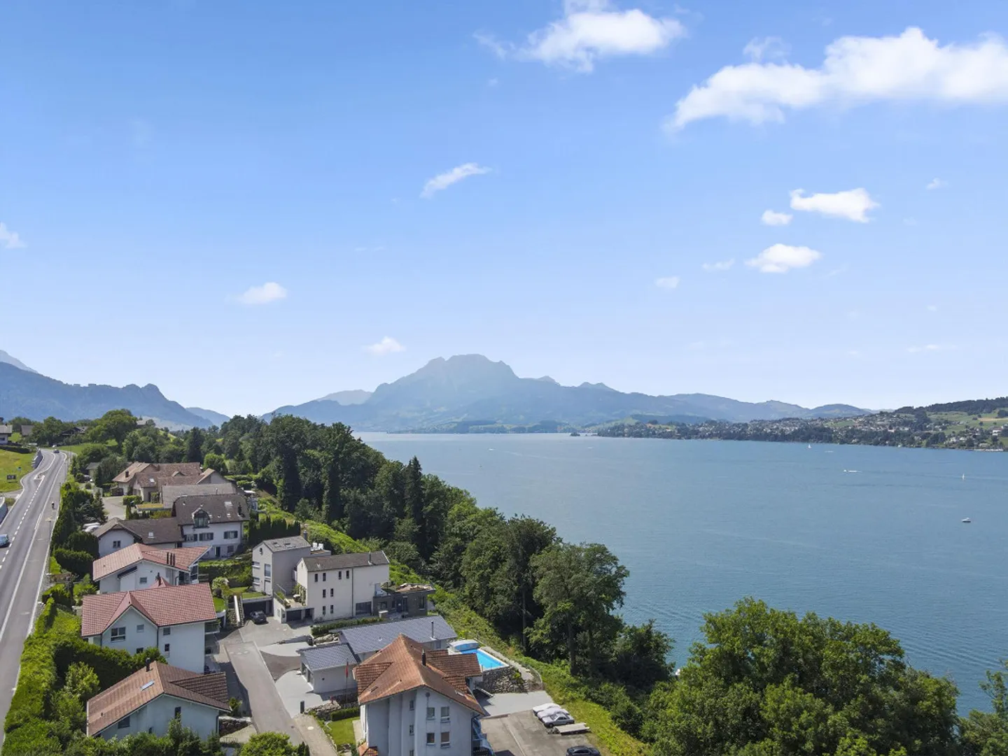 Esclusivo attico di 5 stanze con vista lago non ostacolata a Greppen - Disponibile da ottobre 2025 - Foto 5 di 5