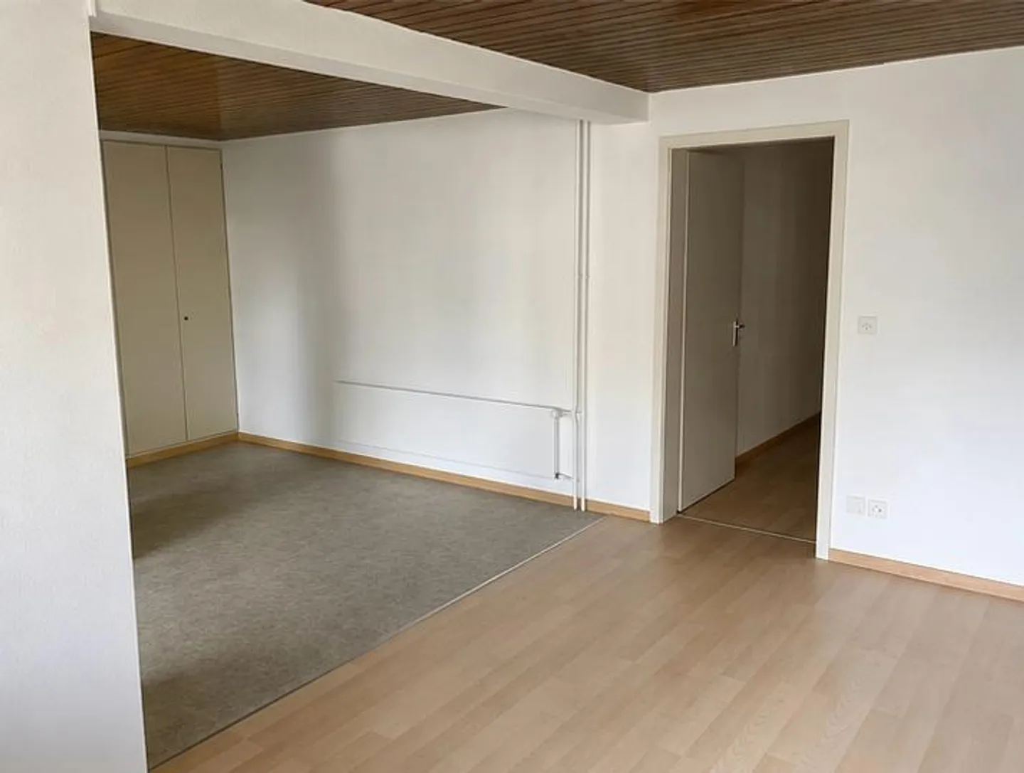 Charming 2-room apartment in a central location in St. Gallen - Photo 4 of 7
