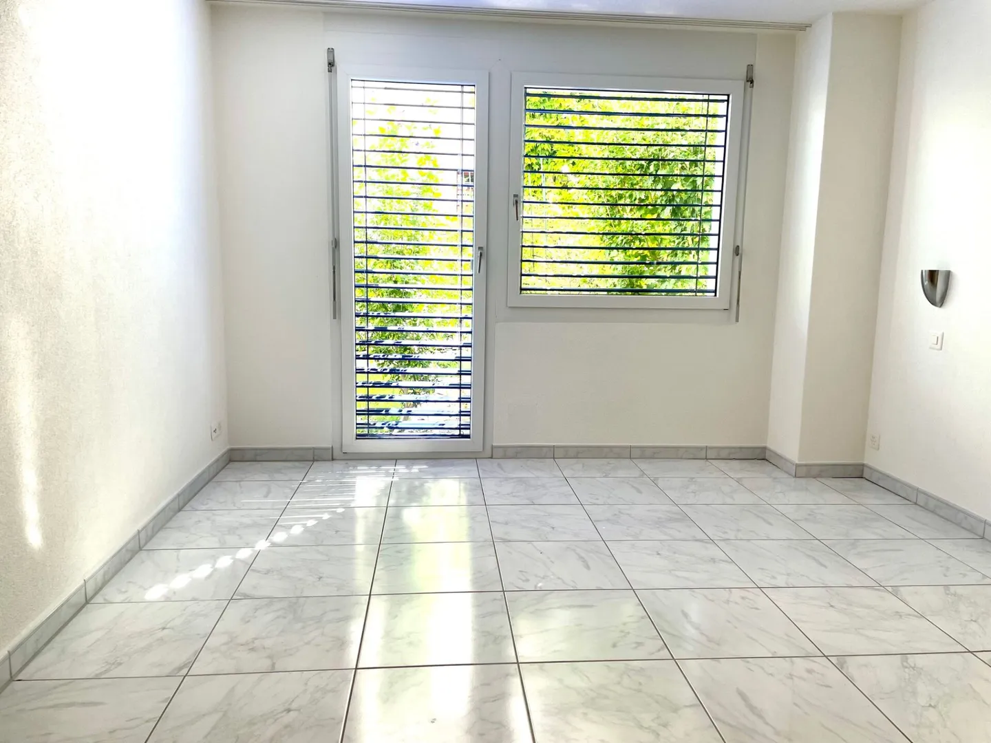 Duplex con vista lago, piscina, terrazza, giardino, vari posti a sedere - Foto 12 di 24