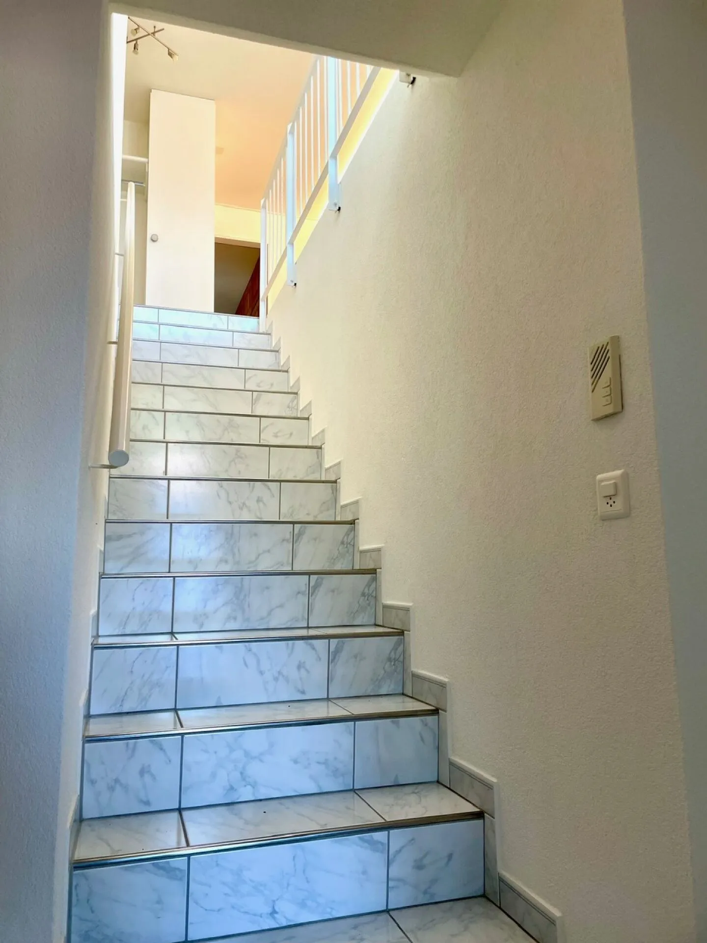 Duplex con vista lago, piscina, terrazza, giardino, vari posti a sedere - Foto 17 di 24