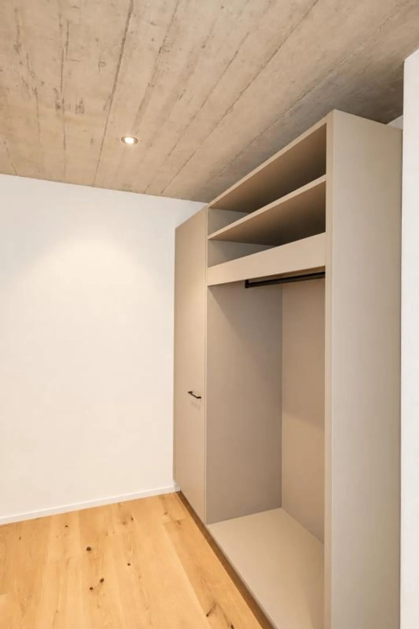 Modern 3.5-room apartment with garden share in Kümmertshausen - attractive investment property - Photo 10 of 16