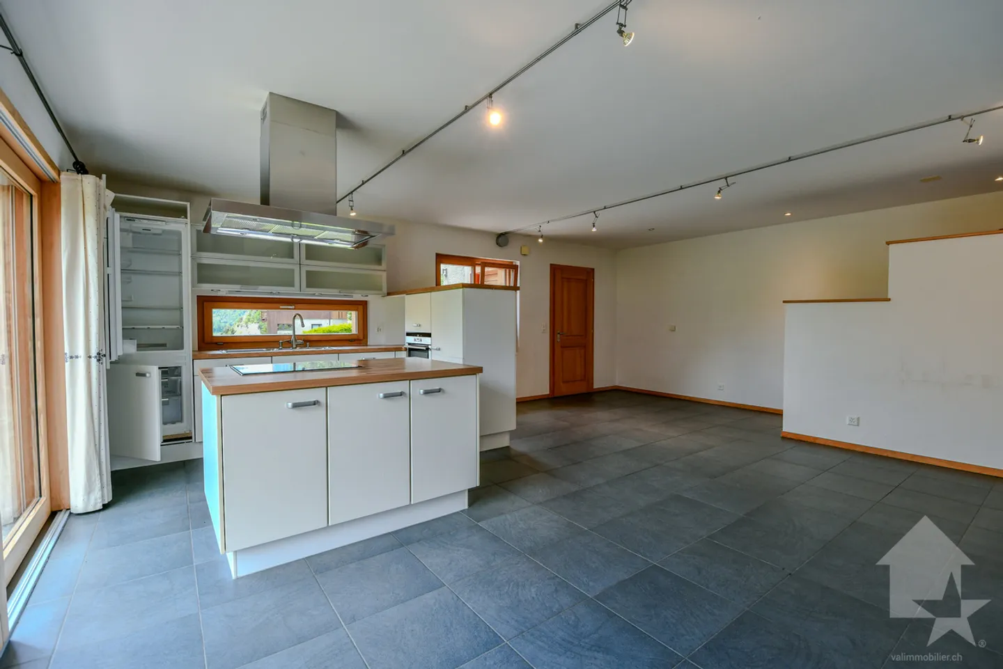 «Magnifico appartamento di 4,5 locali al piano giardino» - Foto 2 di 11