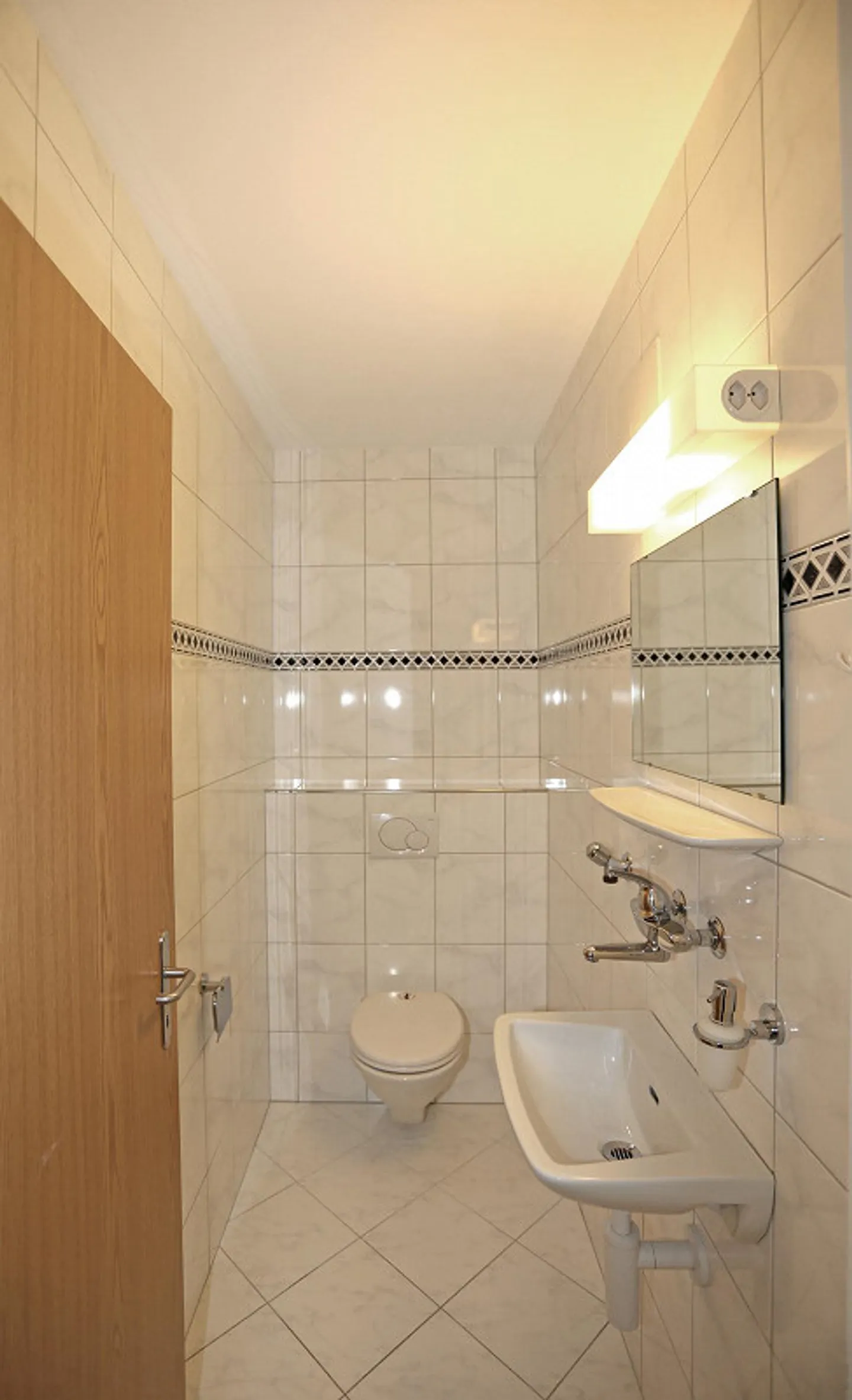 Quietly located 5.5-room apartment near the forest - Photo 9 of 9