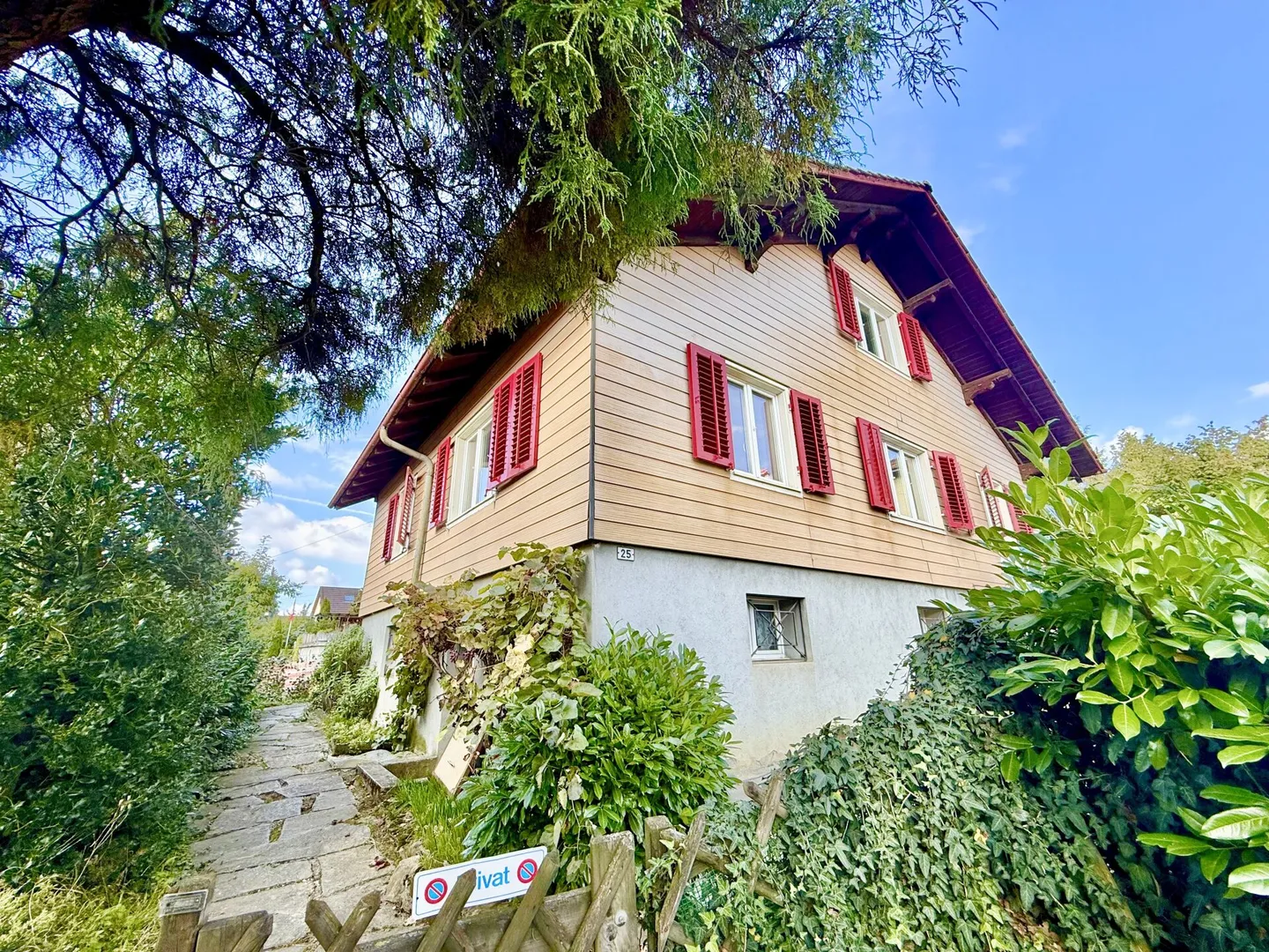 Una vecchia casa per la tua ristrutturazione dei sogni individuale! - Foto 1 di 13