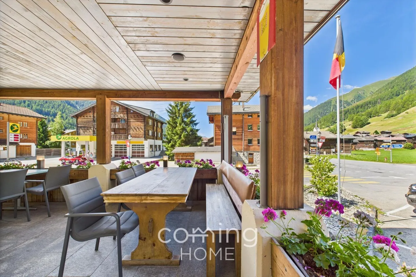 Hotel esclusivo in posizione privilegiata a Ulrichen: investimento interessante a Goms - Foto 3 di 13