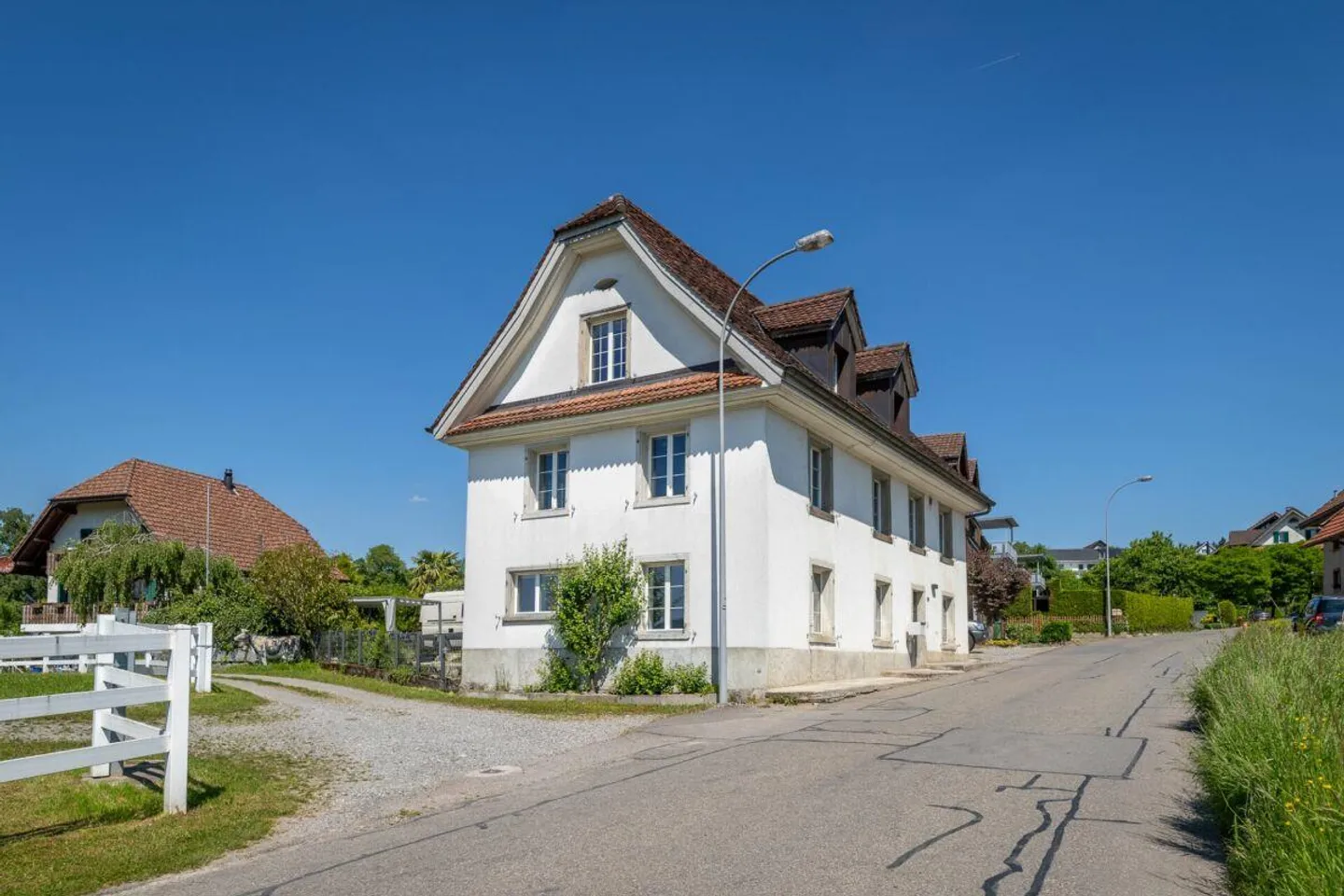 Single-family house with history in a rural setting - Photo 1 of 12