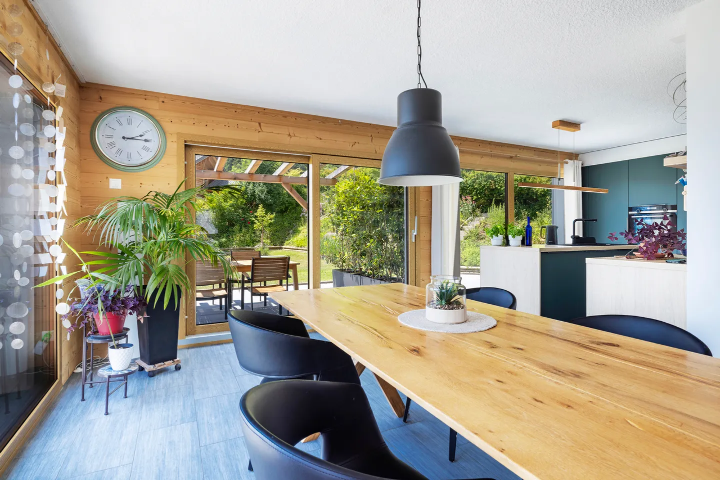 Modern Chalet with Stunning Views - Photo 6 of 19