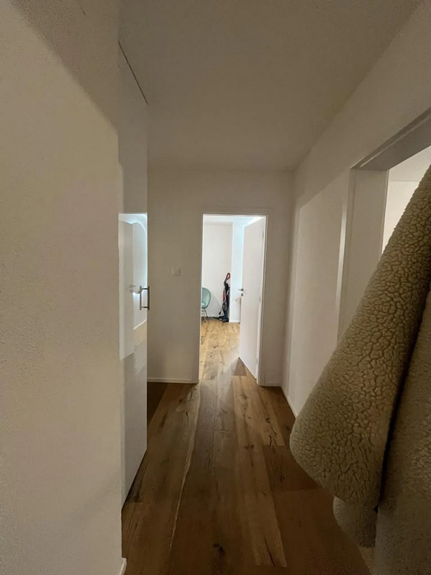 Bright and modern equipped 4.5 room penthouse apartment - Photo 4 of 5