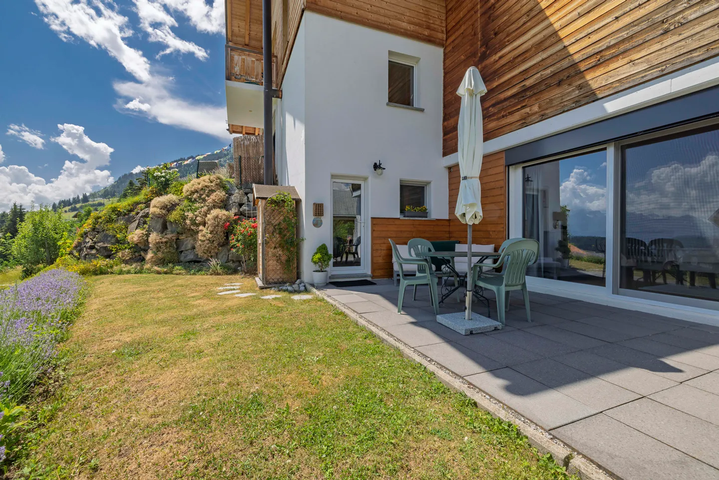 Modern Chalet with Stunning Views - Photo 19 of 19
