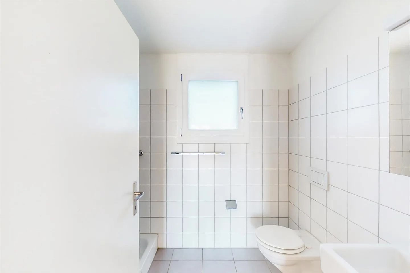 Bel appartement moderne dans la verdure - Photo 5 sur 6