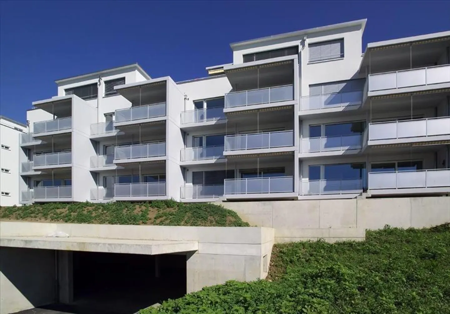 Moderne Wohnung mit traumhaftem Ausblick - Foto 1 von 9