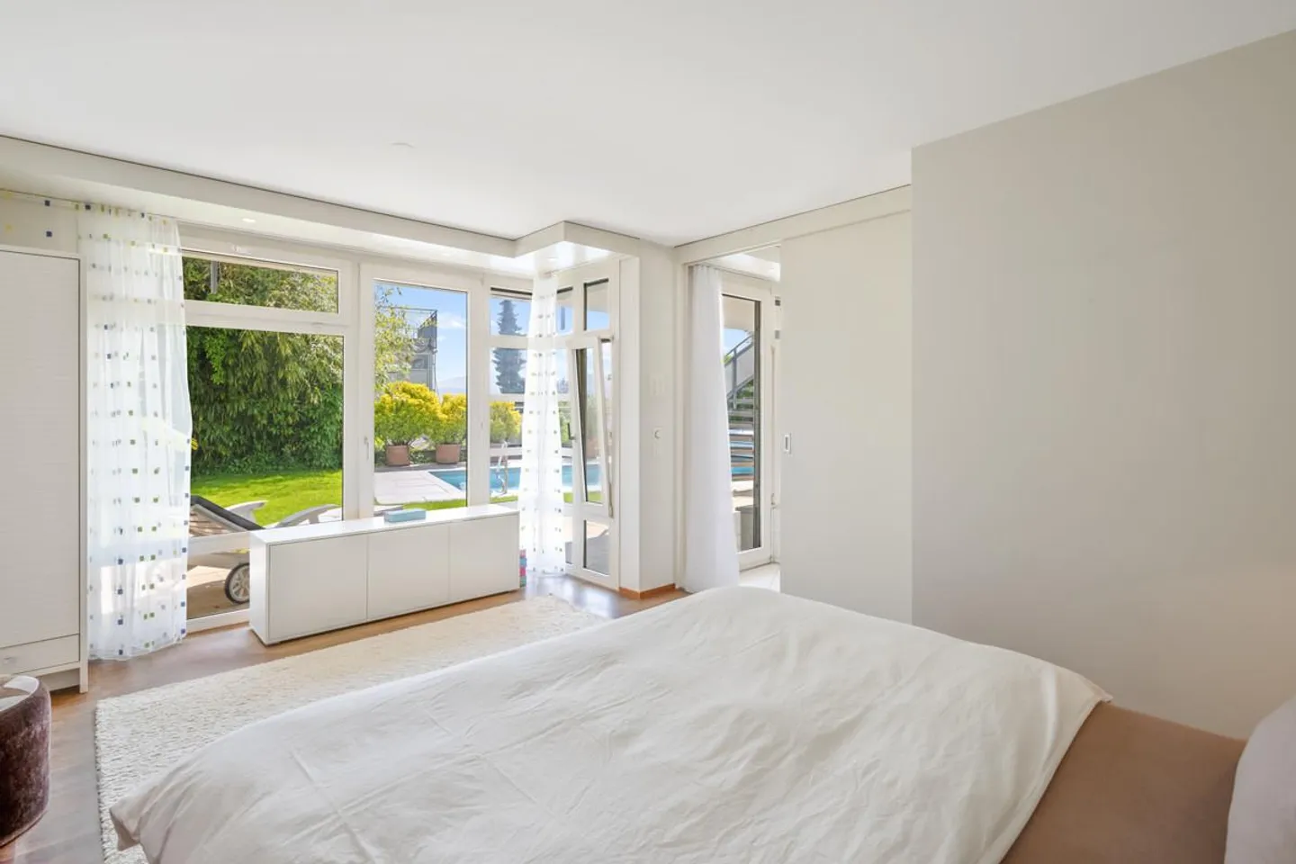 Herrliberg : Maison individuelle avec piscine, terrasse et vue sur le lac - Photo 6 sur 7
