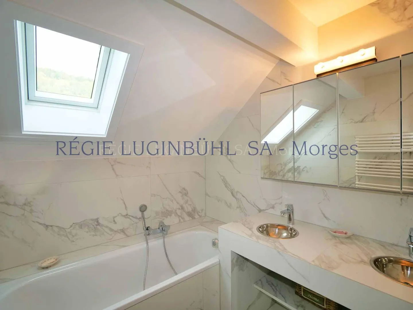 Villa Incantevole con Vista Lago - Foto 4 di 11