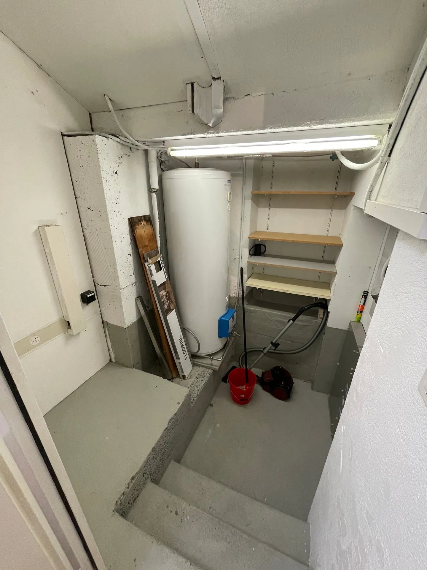 Locale commerciale nel centro di Altdorf - Foto 9 di 9