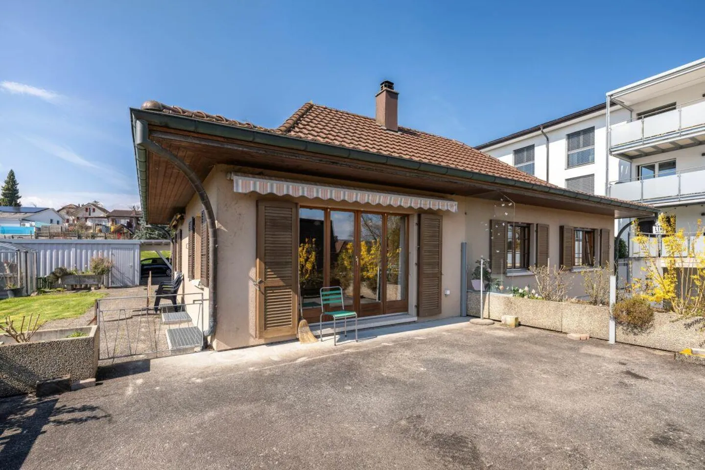 Maison individuelle de 4,5 pièces avec appartement studio - Photo 3 sur 14