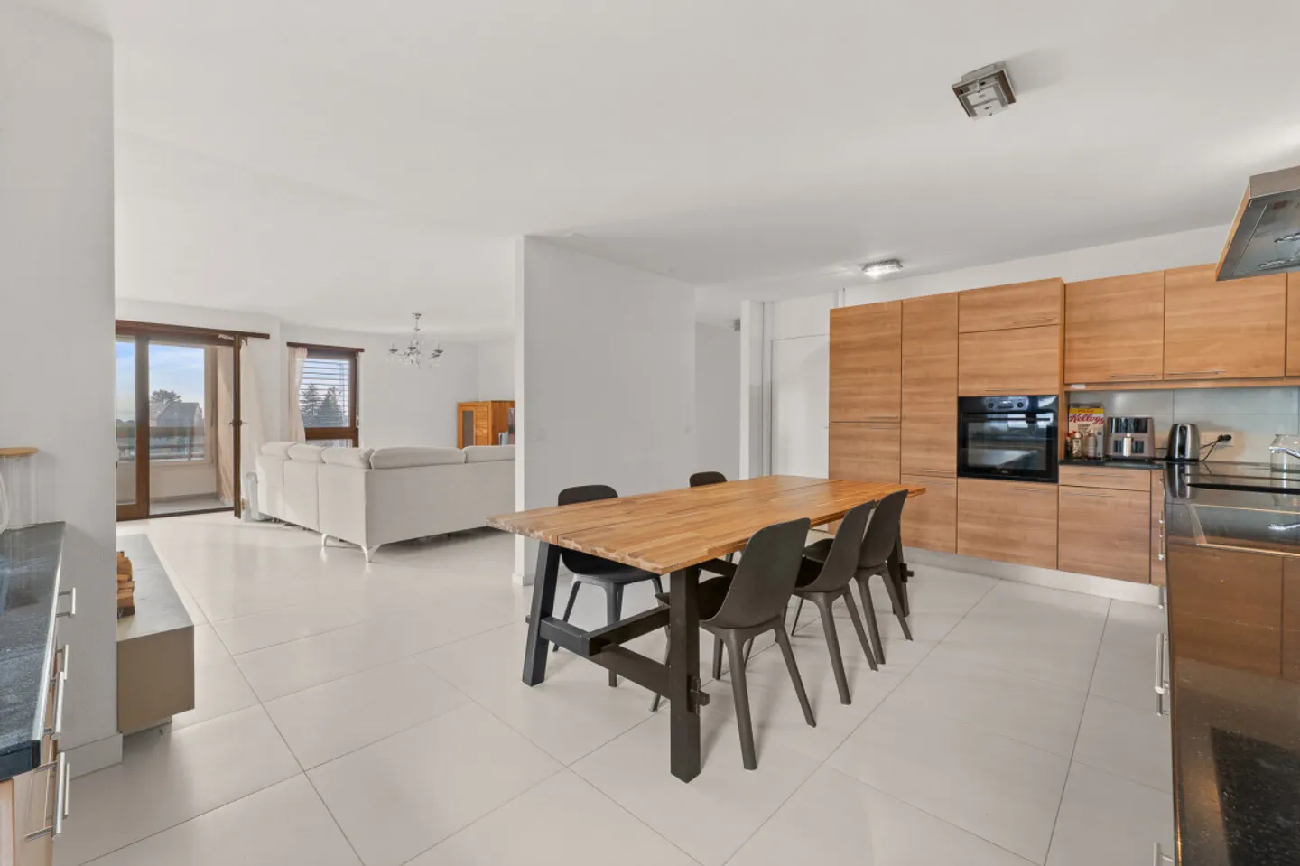 Zu Fuß zum Bahnhof, Autobahn in 3 Minuten! - Foto 3 von 13