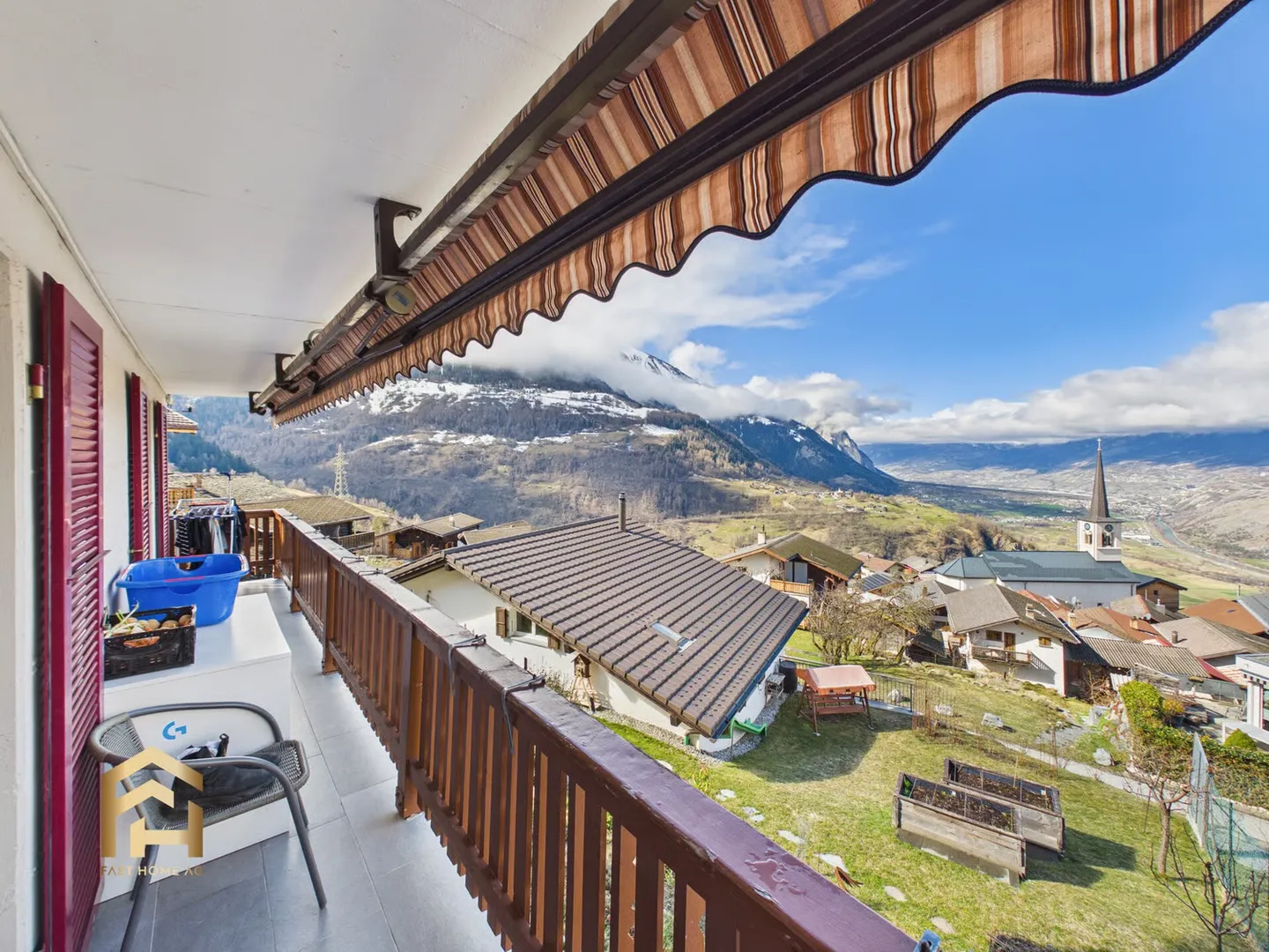 Vivere con vista: Appartamento soleggiato di 4,5 stanze nell'idilliaco Ergisch - Foto 1 di 13