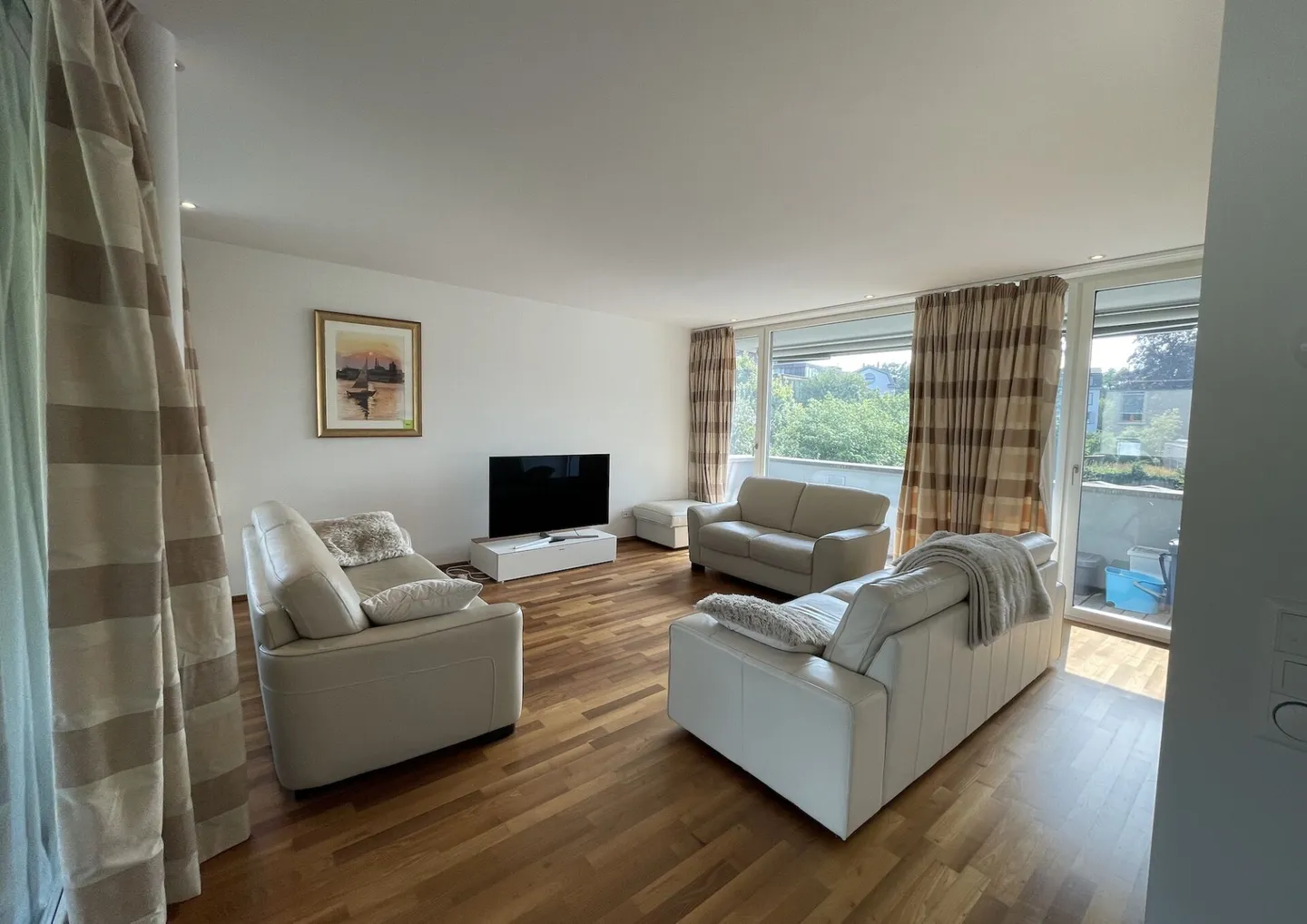 4.5-Zimmerwohnung mit Balkon, 140 m² | befristet für 6 Monate - Foto 1 von 13