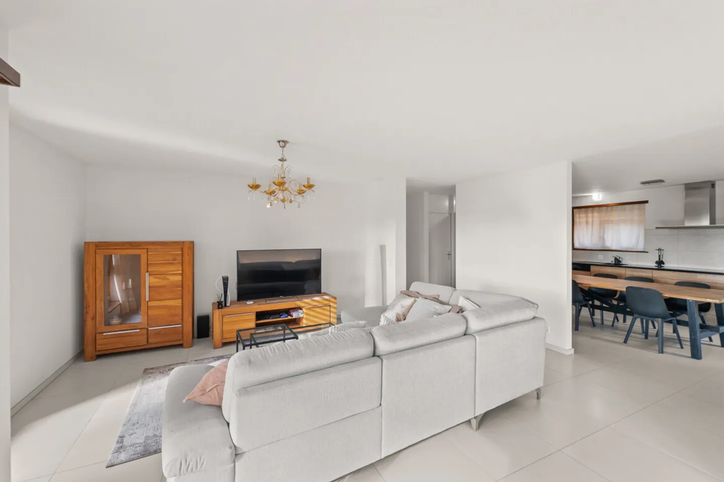 Zu Fuß zum Bahnhof, Autobahn in 3 Minuten! - Foto 7 von 13