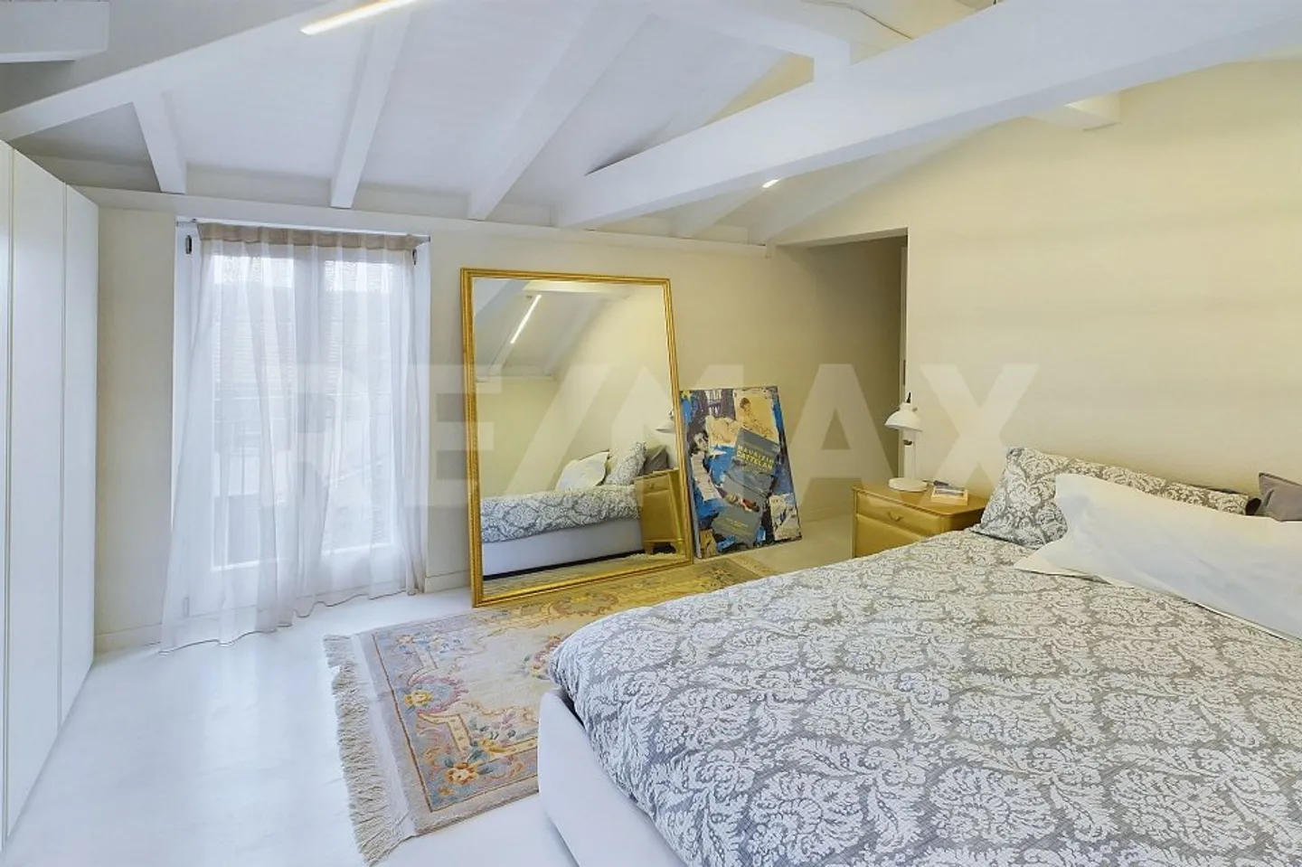 Elegant apartment in the historic village center of Porza - Photo 11 of 13