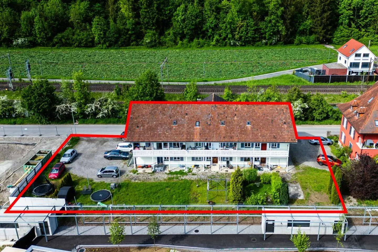 Casa plurifamiliare attraente in una posizione tranquilla - Foto 1 di 30