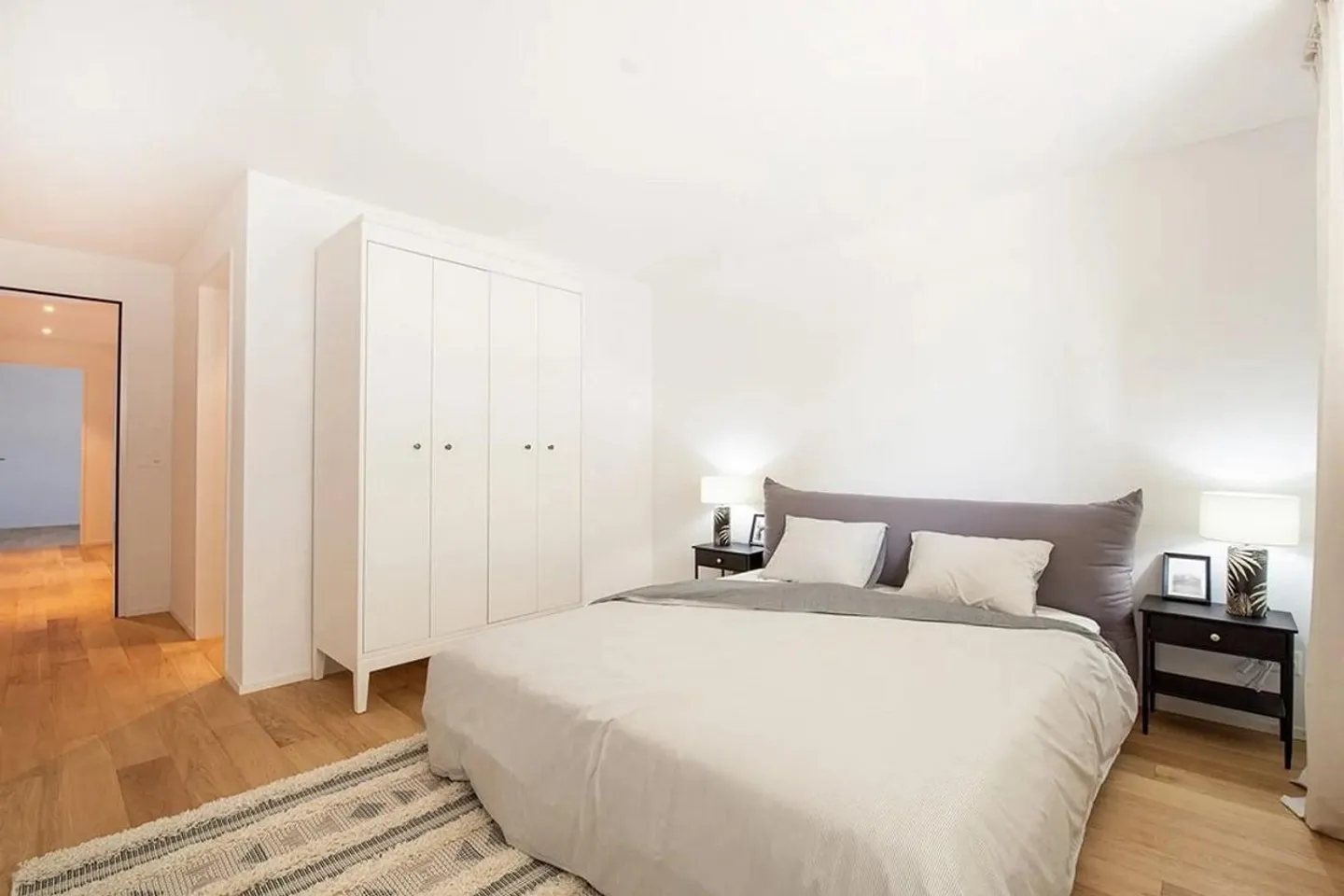 Grosszügige Wohnung mit grossem Balkon - Foto 7 von 13